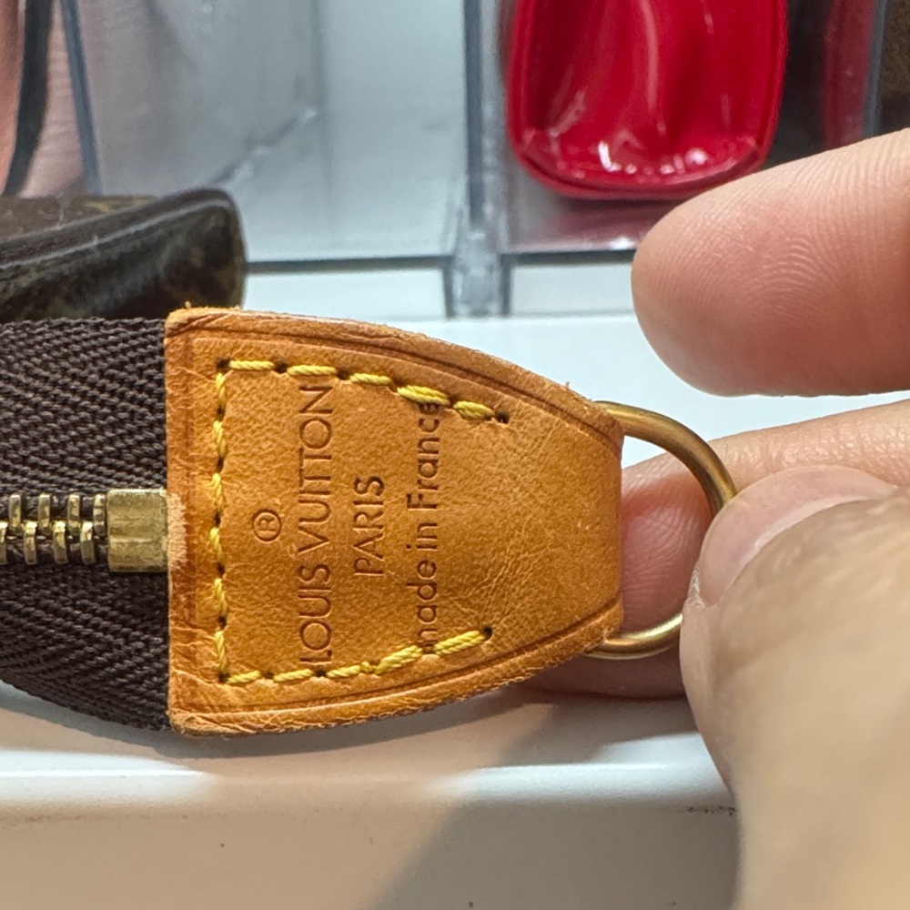 AUTHENTIC Louis Vuitton Brown Monogram mini pochette - Picture 4 of 10